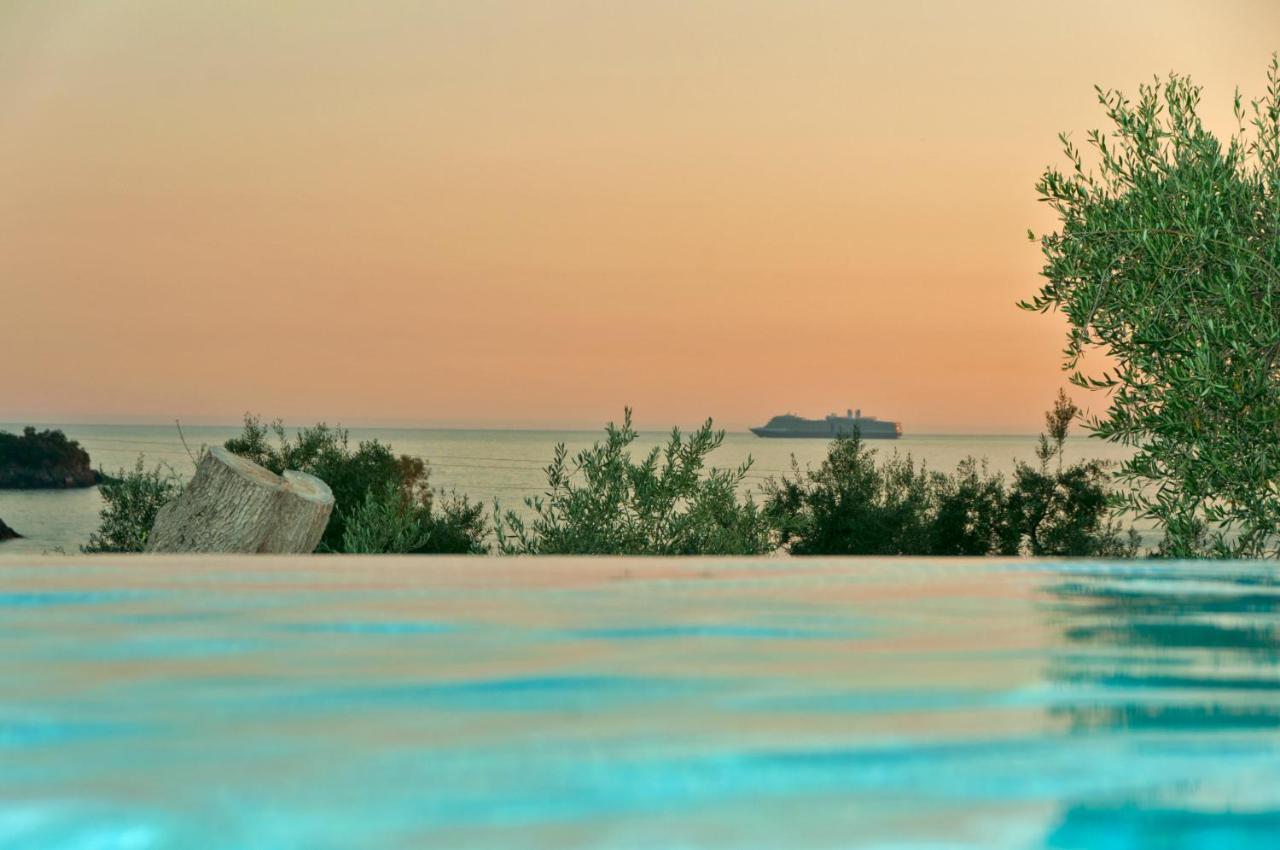 The View Hotel Sofas Coastal Retreat 페르디카 외부 사진