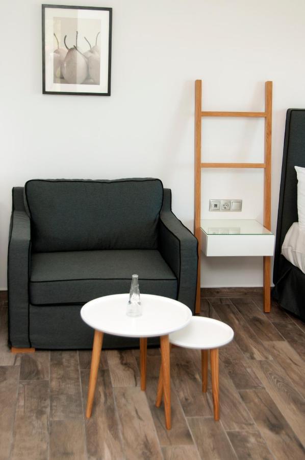 The View Hotel Sofas Coastal Retreat 페르디카 외부 사진